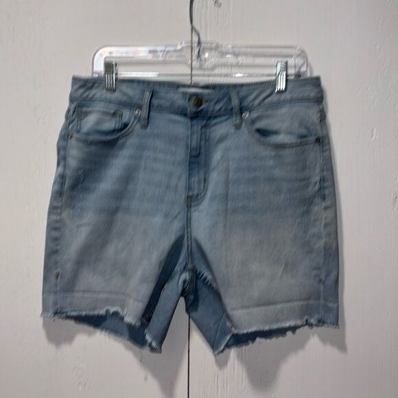 Marc New York woman’s jean shorts 5 pockets lite distressed size 12. - Picture 1 of 6